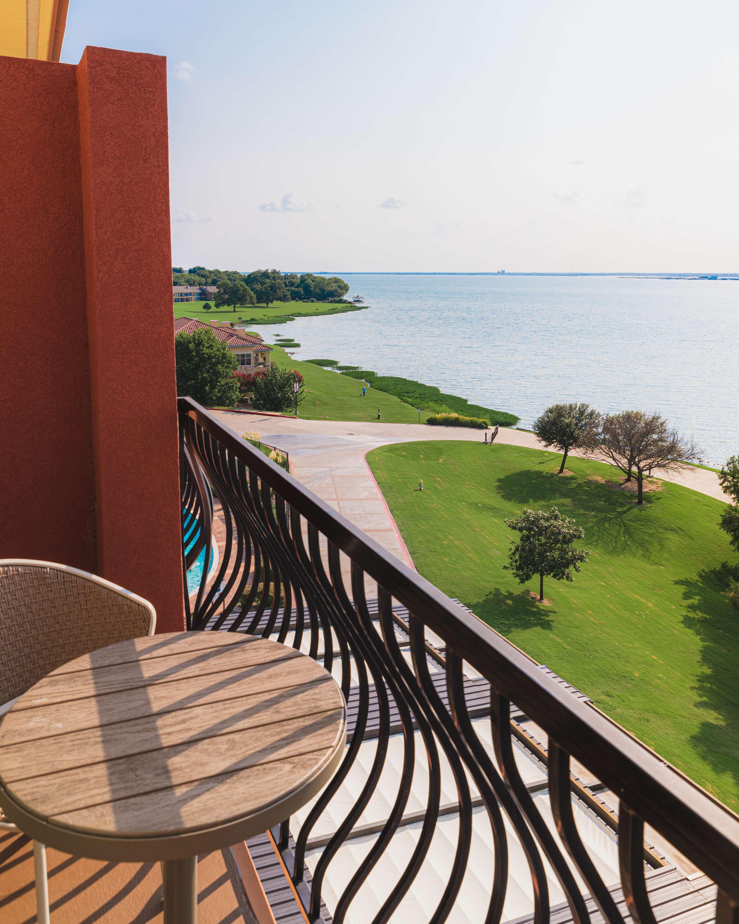 Hilton Dallas/Rockwall Lakefront Hotel Bagian luar foto