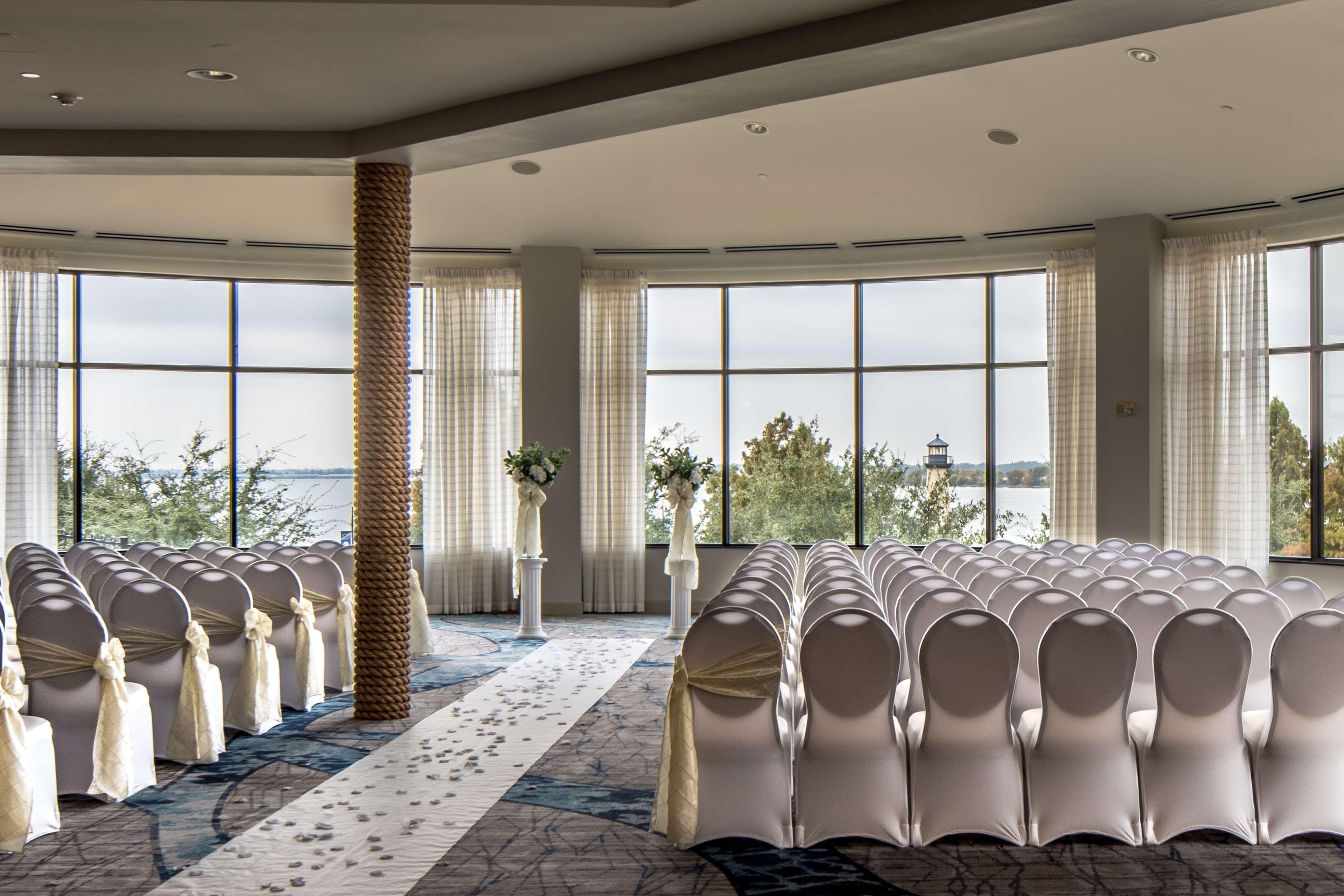 Hilton Dallas/Rockwall Lakefront Hotel Bagian luar foto