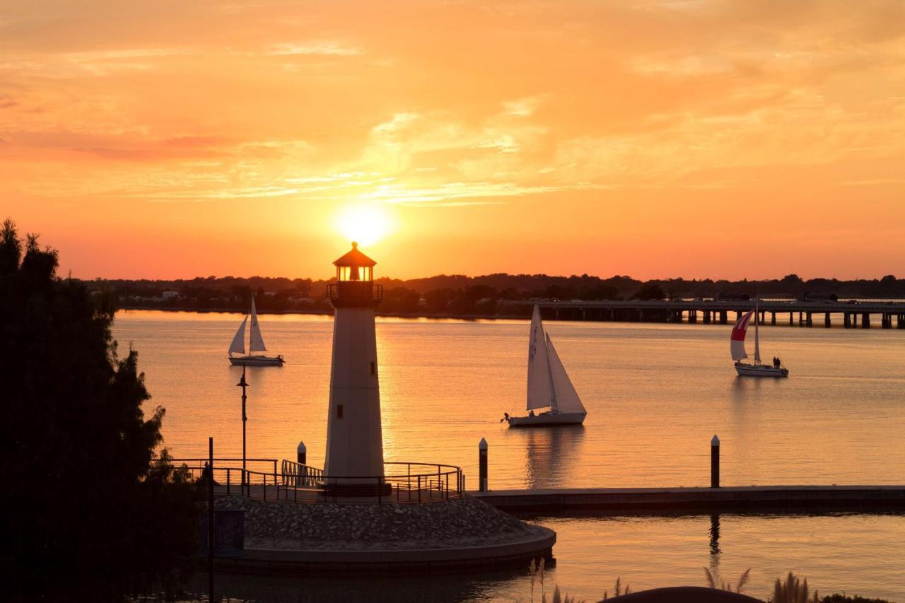 Hilton Dallas/Rockwall Lakefront Hotel Bagian luar foto